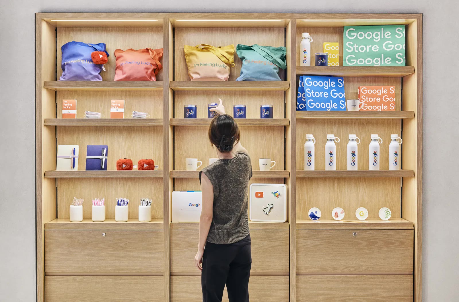 Google Store表参道地下1階のサポートとギャラリー空間