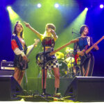 2018年の全米ツアーでHouse of Blues Anaheimに立つSCANDALの4人
