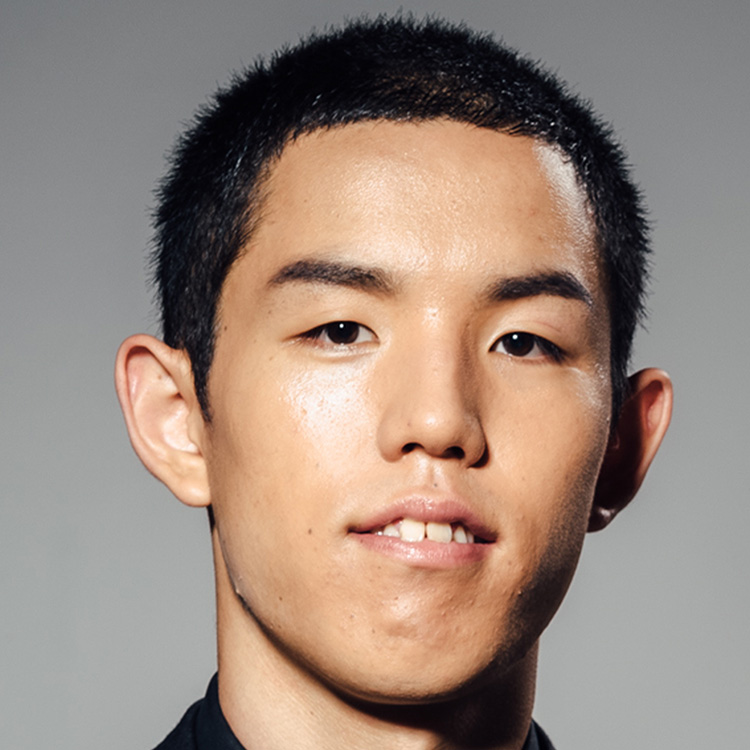 四千頭身・都築拓紀の公式プロフィール写真(ワタナベエンターテインメント)